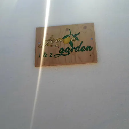 Dom wakacyjny Lemon Garden 1